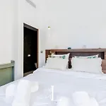 Les Lucioles 4- Luxury 1 Bedroom *