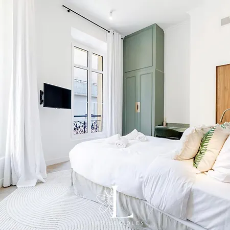 Les Lucioles 4- Luxury 1 Bedroom *